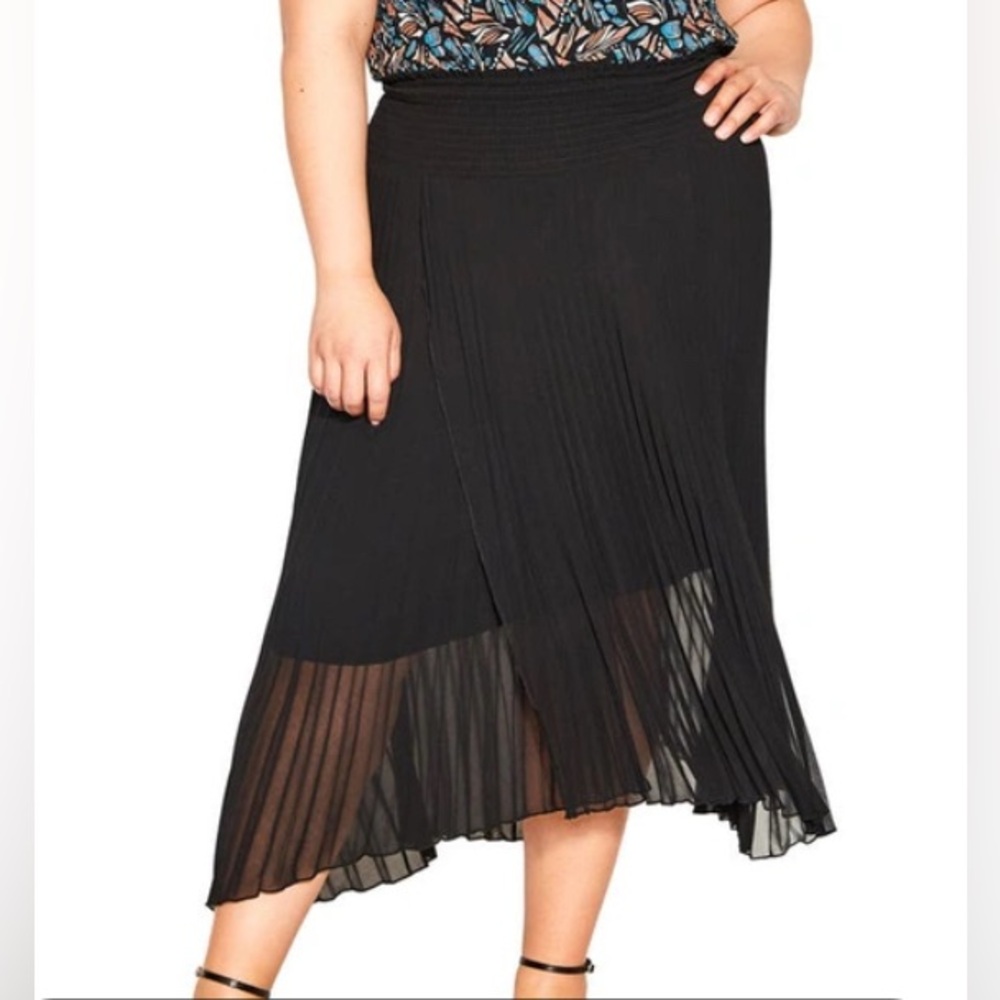 City Chic NATALIE PLEATED SKIRT IN BLACK size 18/20